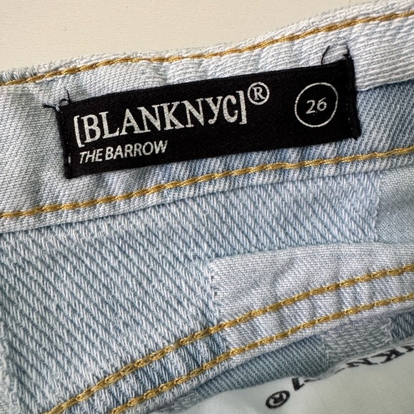 Blank NYC Barrow Patchwork Jean Shorts with Distressed Hem Size 26 - Picture 2 of 12